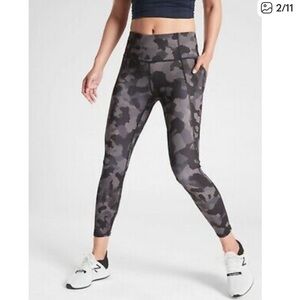 Athleta lightening camo 7/8 legging